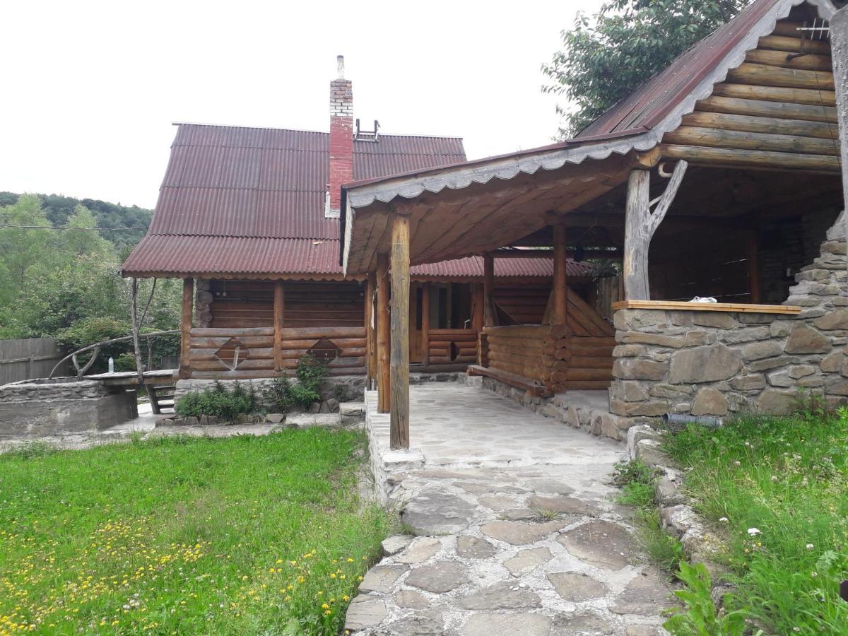 "Бджілка" І " Садиба Для Відпочинку" Lyuta Exterior photo